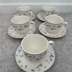 Floral Patterned Tea Cup and Saucer Set of 5 strawberry fayre Royal doulton